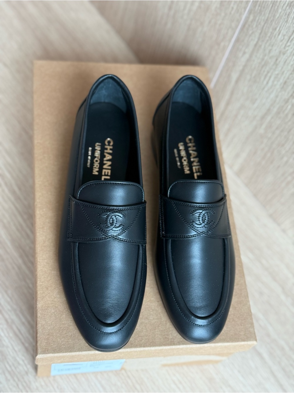 CHANEL Black lambskin Leather Women Signature CC Penny Loafers